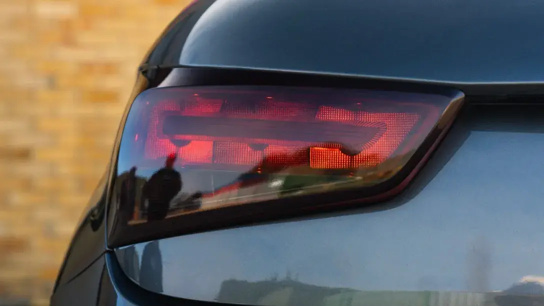 Vinyl light tint